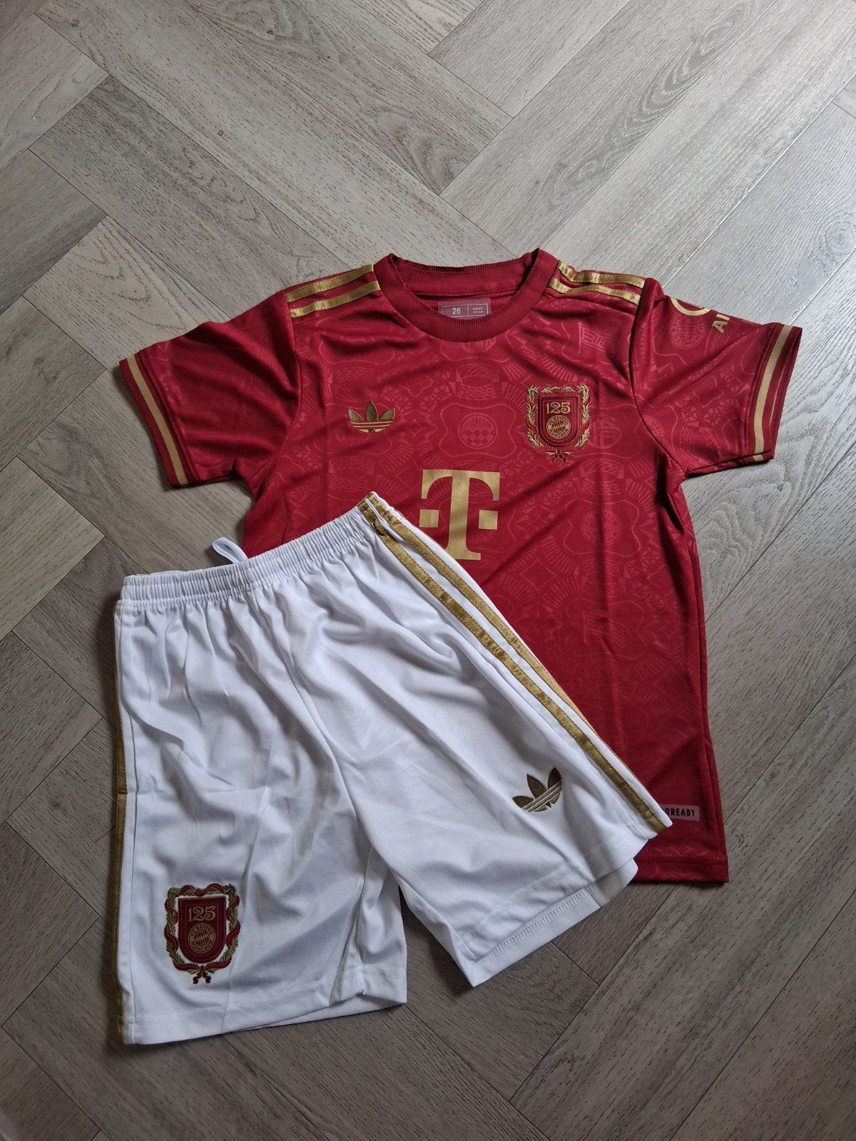 Voetbaltenue FC Bayern Munchen, Kinderen en Baby's, Verzenden, Nieuw, Jongen of Meisje, Sport- of Zwemkleding