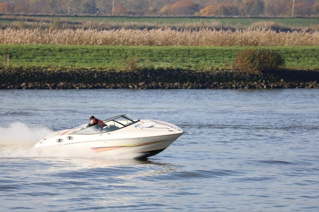 Bayliner Arriva 7.4L - V8 - 309 PK, Ophalen, Gebruikt, Binnenboordmotor, 6 meter of meer