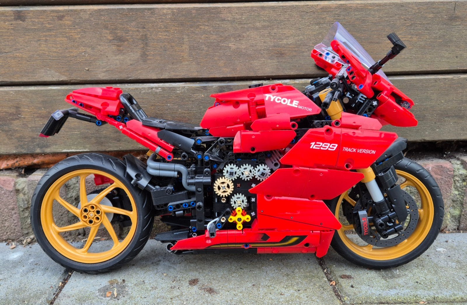 te koop lego technic motor (groot model) in nette staat, Ophalen, Overige thema's, Lego, Zo goed als nieuw