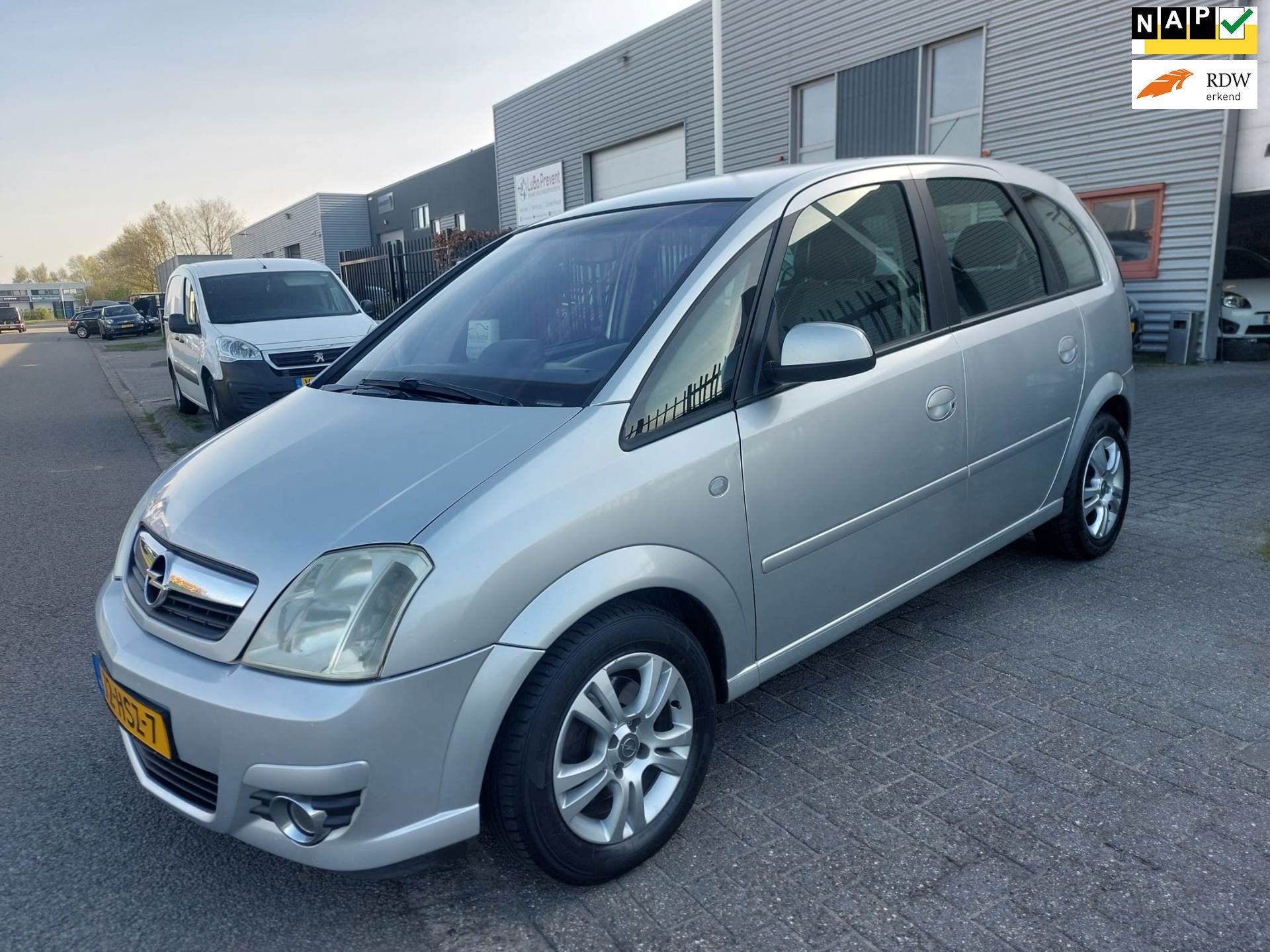 Opel Meriva 1.8-16V Cosmo 5 deurs + climate control, Voorwielaandrijving, 125 pk, 4 cilinders, 1796 cc