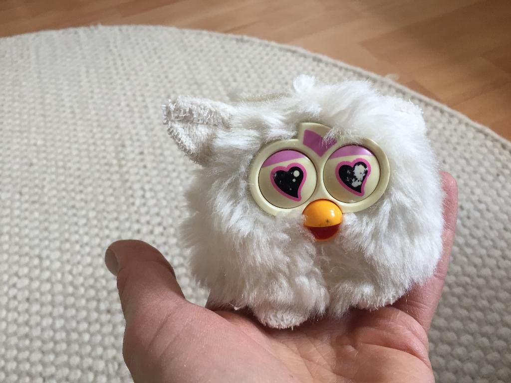 Schattige Mini Furby wit sneeuw knuffel uit 2013, Ophalen of Verzenden, Zo goed als nieuw, Overige typen