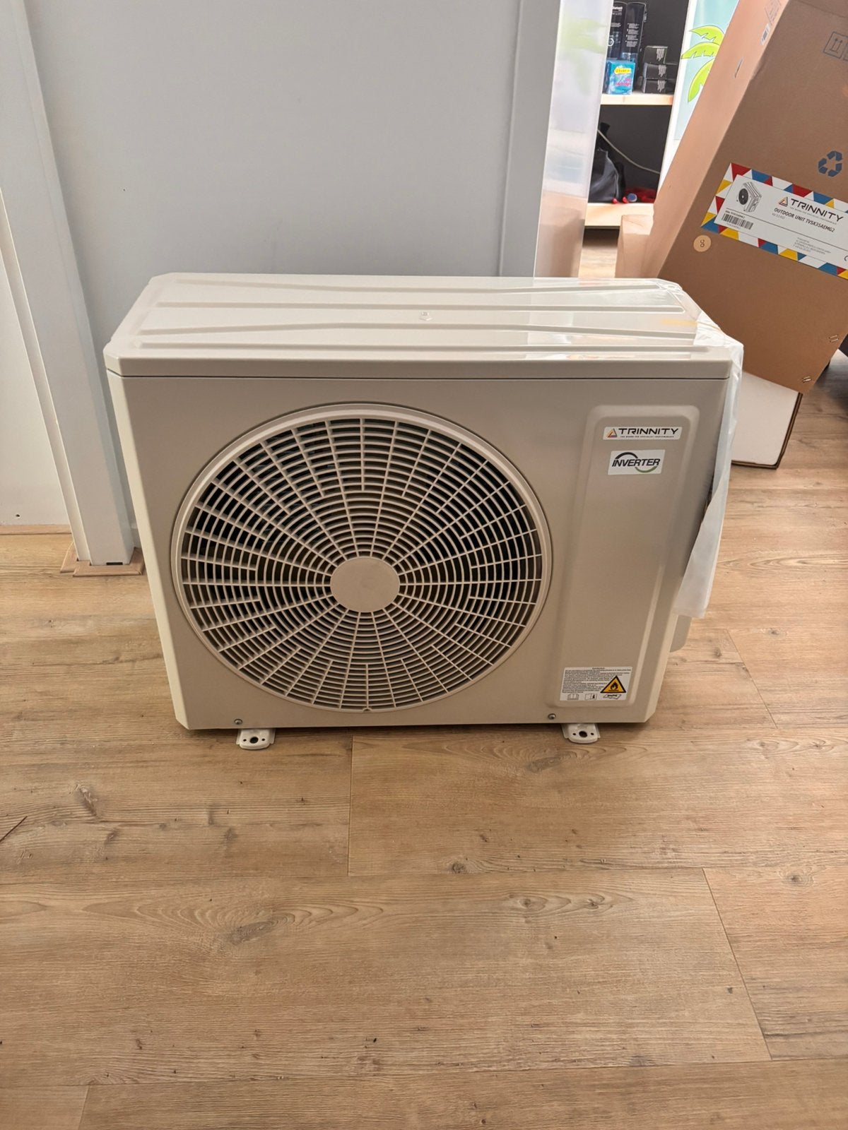 Split Airco trinnity nieuw, Witgoed en Apparatuur, Airco's, Koelen en Ontvochtigen, Energieklasse A of zuiniger, Nieuw, 3 snelheden of meer