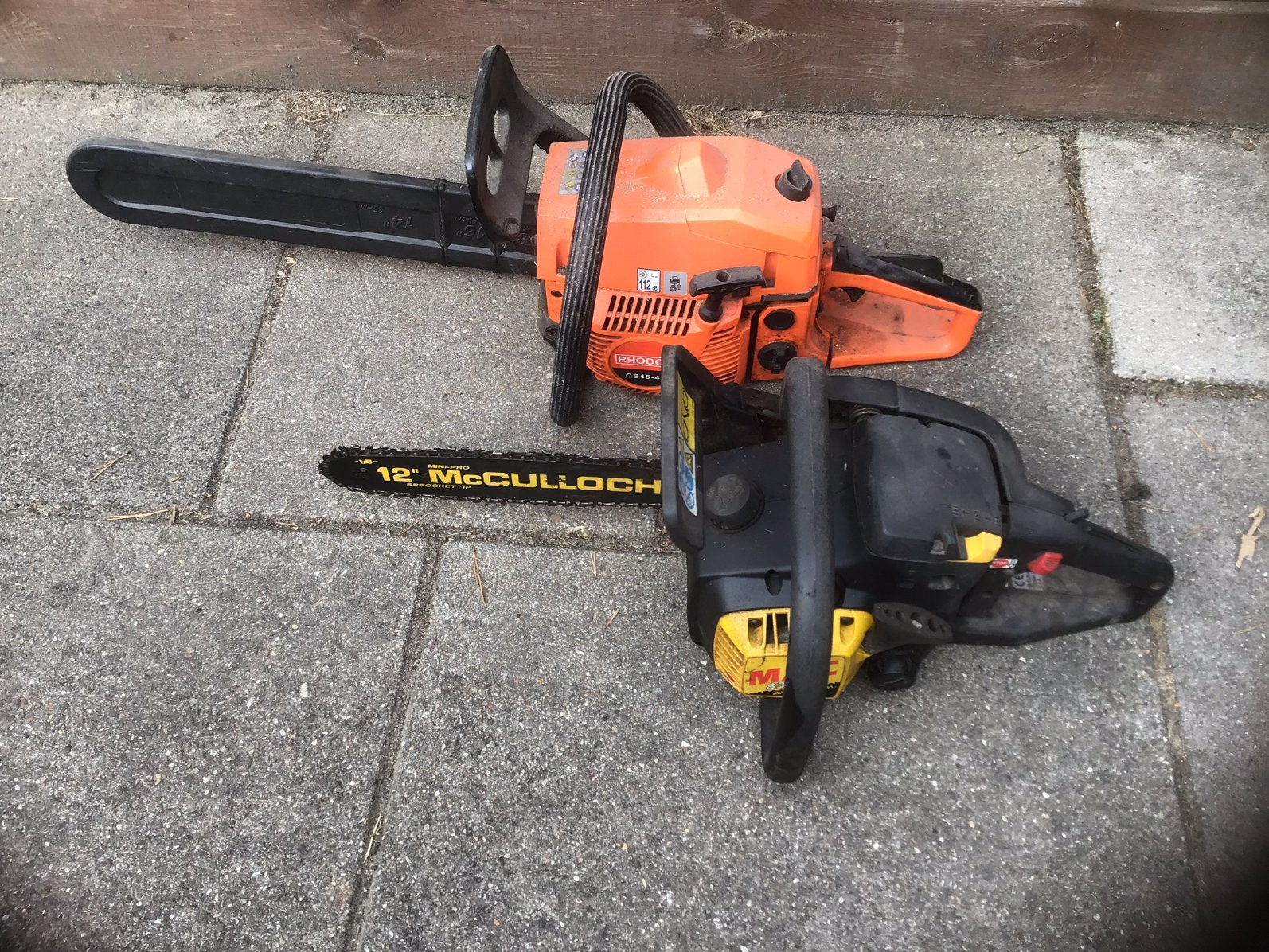 Twee benzine kettingzagen., Tuin en Terras, Ophalen of Verzenden, Gebruikt