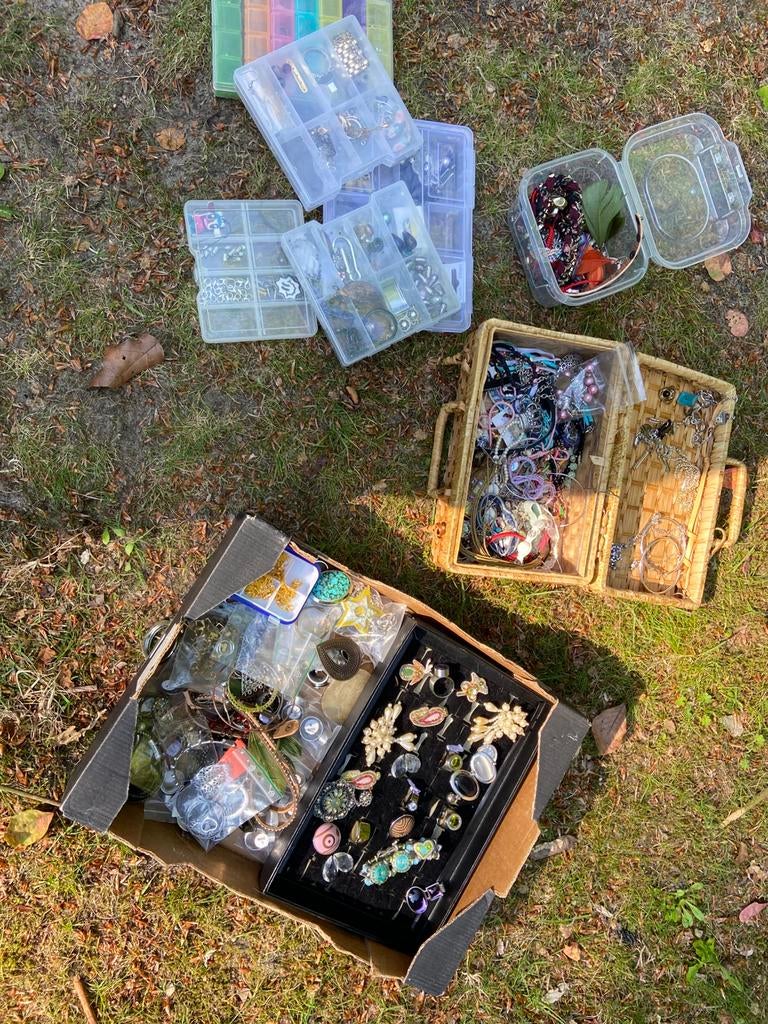 Mega partij/ lot sieraden van alles!, Sieraden, Tassen en Uiterlijk, Antieke sieraden, Ophalen of Verzenden, Overige materialen