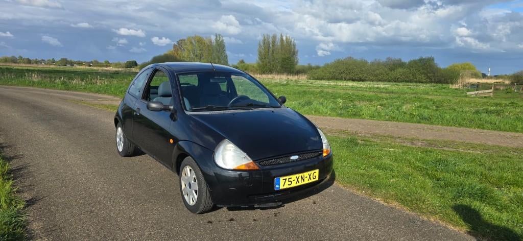 Ford Ka 1.3 I 44KW 2007 Zwart, 99DKM NAP, Auto's, Ford, Voorwielaandrijving, 1299 cc, Stof, Ka