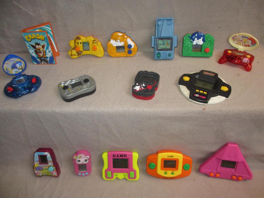 15x vintage Lcd spelletjes crasch bandicoot ,sega Mc Donalds, Spelcomputers en Games, Spelcomputers | Sega, Ophalen of Verzenden