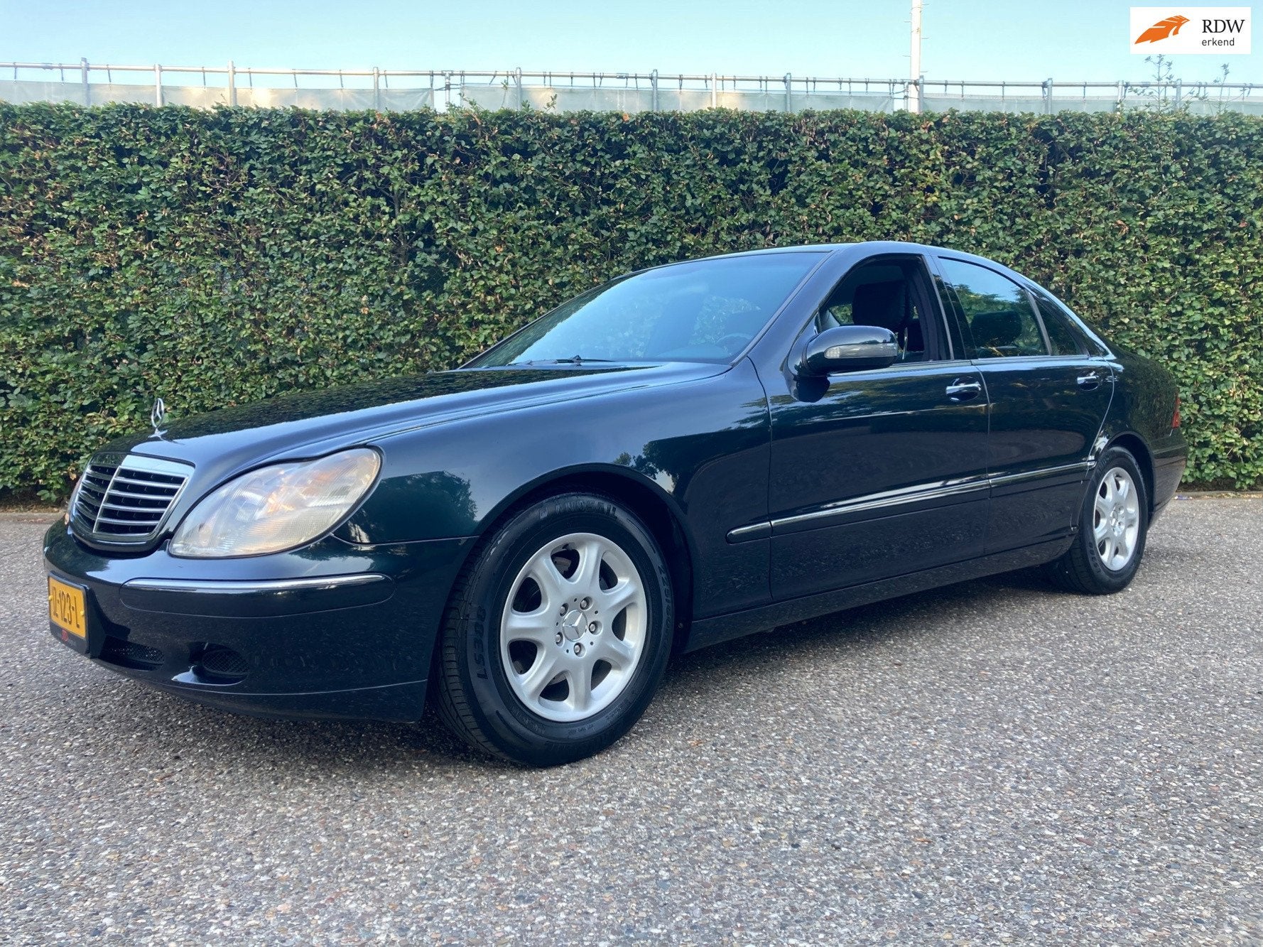 Mercedes-Benz S-klasse 320 KEURIGE STAAT/188000 KM, Auto's, Mercedes-Benz, Achterwielaandrijving, Gebruikt, Zwart, Stoelverwarming