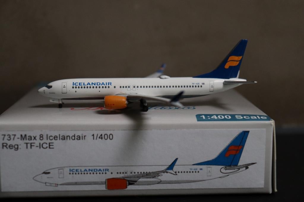 AeroClassics Boeing 737-MAX8 Icelandair 1/400, Ophalen of Verzenden, Nieuw, Schaalmodel