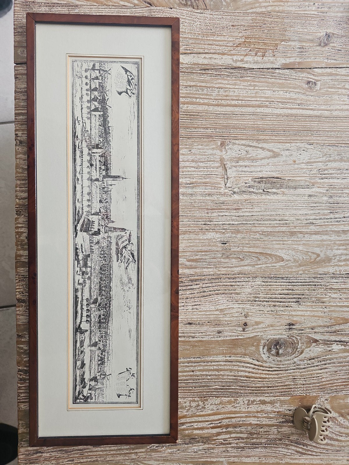 Ingelijste stadsprent Delft - Oude gravure stijl, Antiek en Kunst, Kunst | Etsen en Gravures, Ophalen of Verzenden