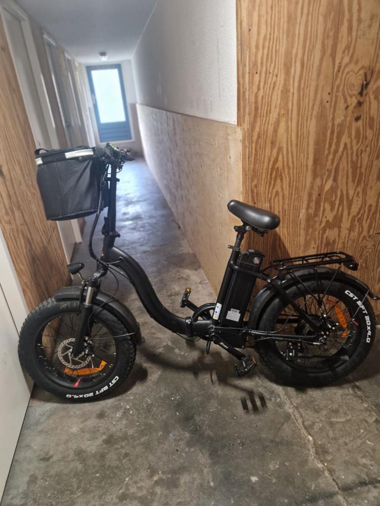 Fatbike E-bike met dikke banden en mandje, Overige merken, Gebruikt, Ophalen of Verzenden, Minder dan 47 cm