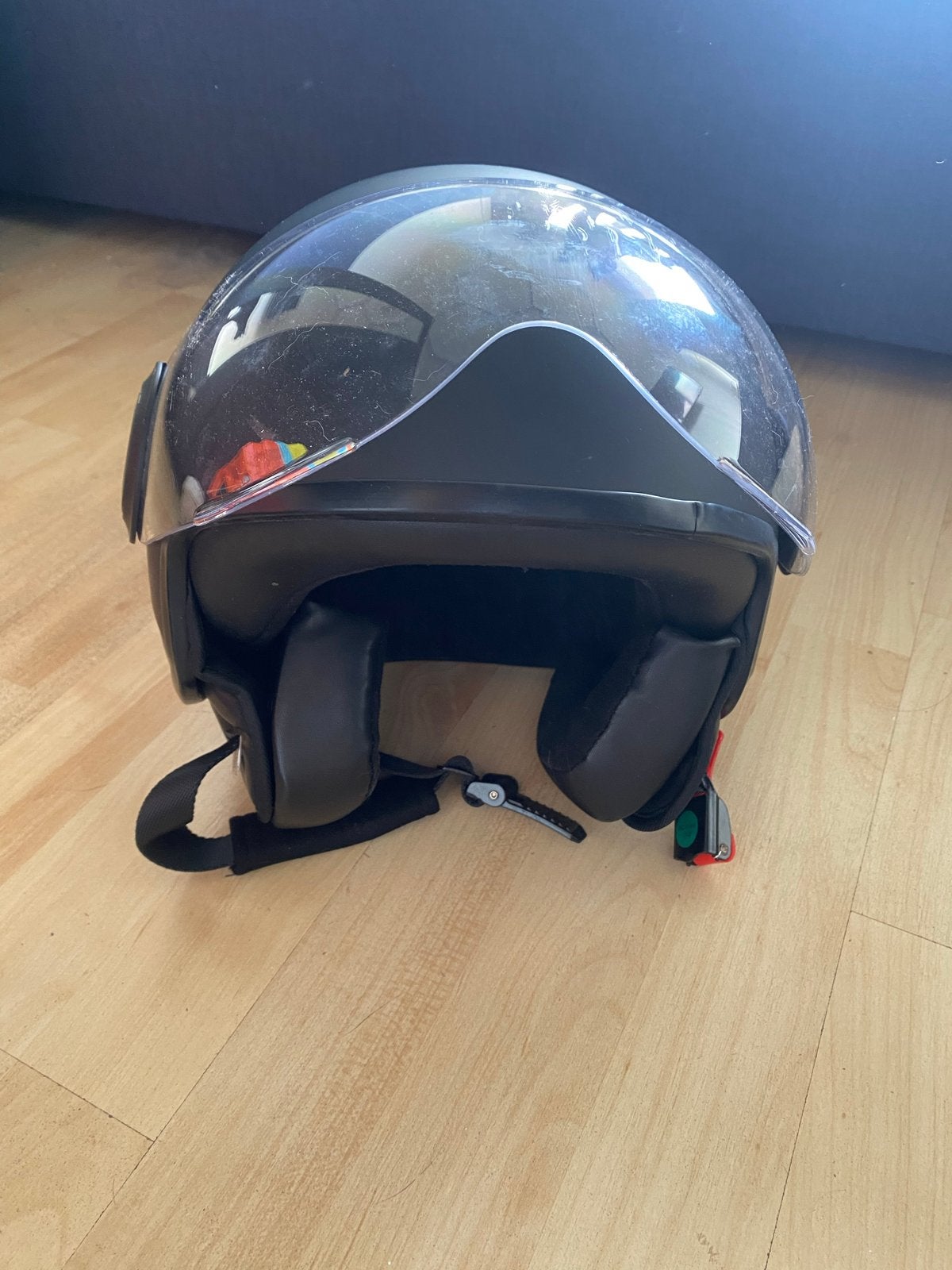 Dames scooter helm - Maat S (55-56cm) - Vinz Helmets, Fietsen en Brommers, Brommerhelmen, Ophalen of Verzenden, Gebruikt, Small