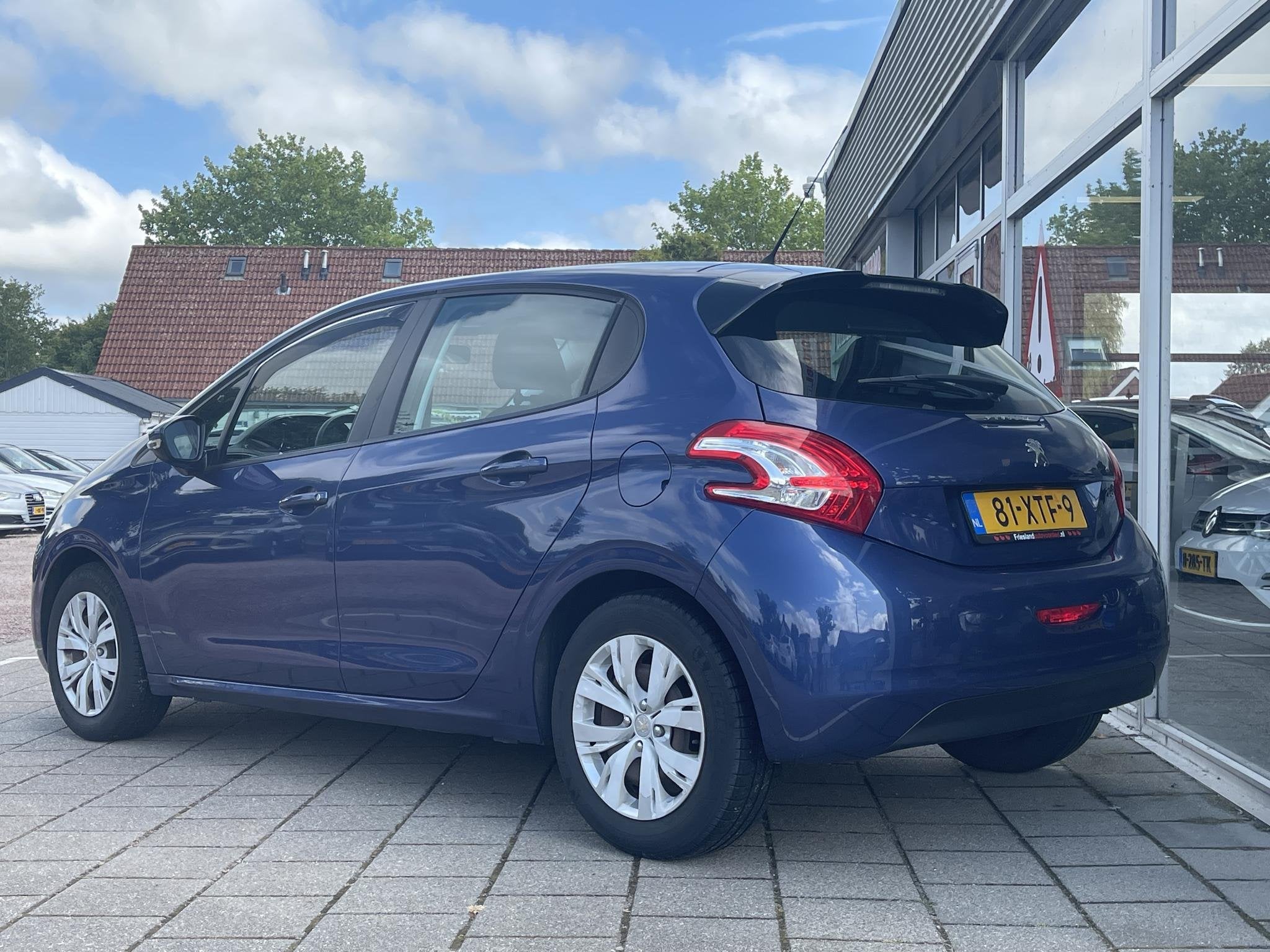 Peugeot 208 1.2 VTi Access / 5drs/Cruise/Airco/Dealer onderh, Voorwielaandrijving, Euro 5, Stof, Gebruikt