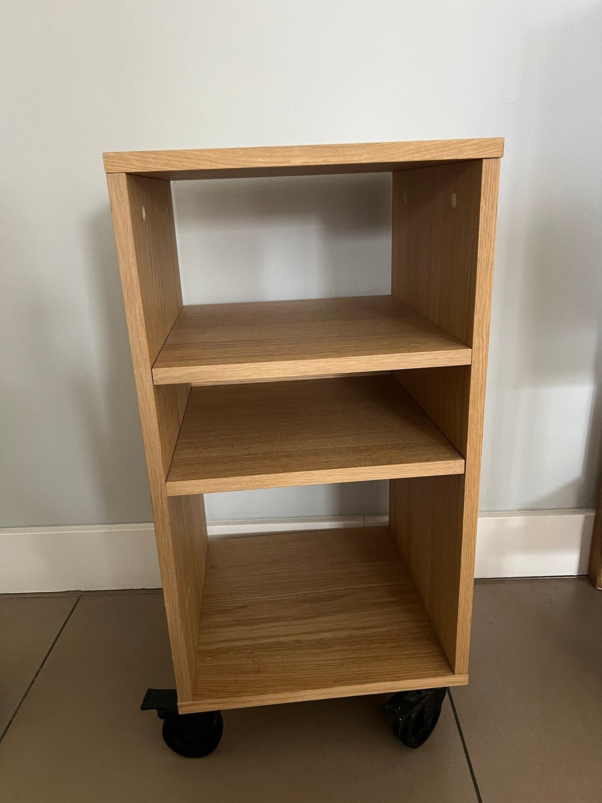 Open kastje op wieltjes van Ikea, Ophalen, Gebruikt
