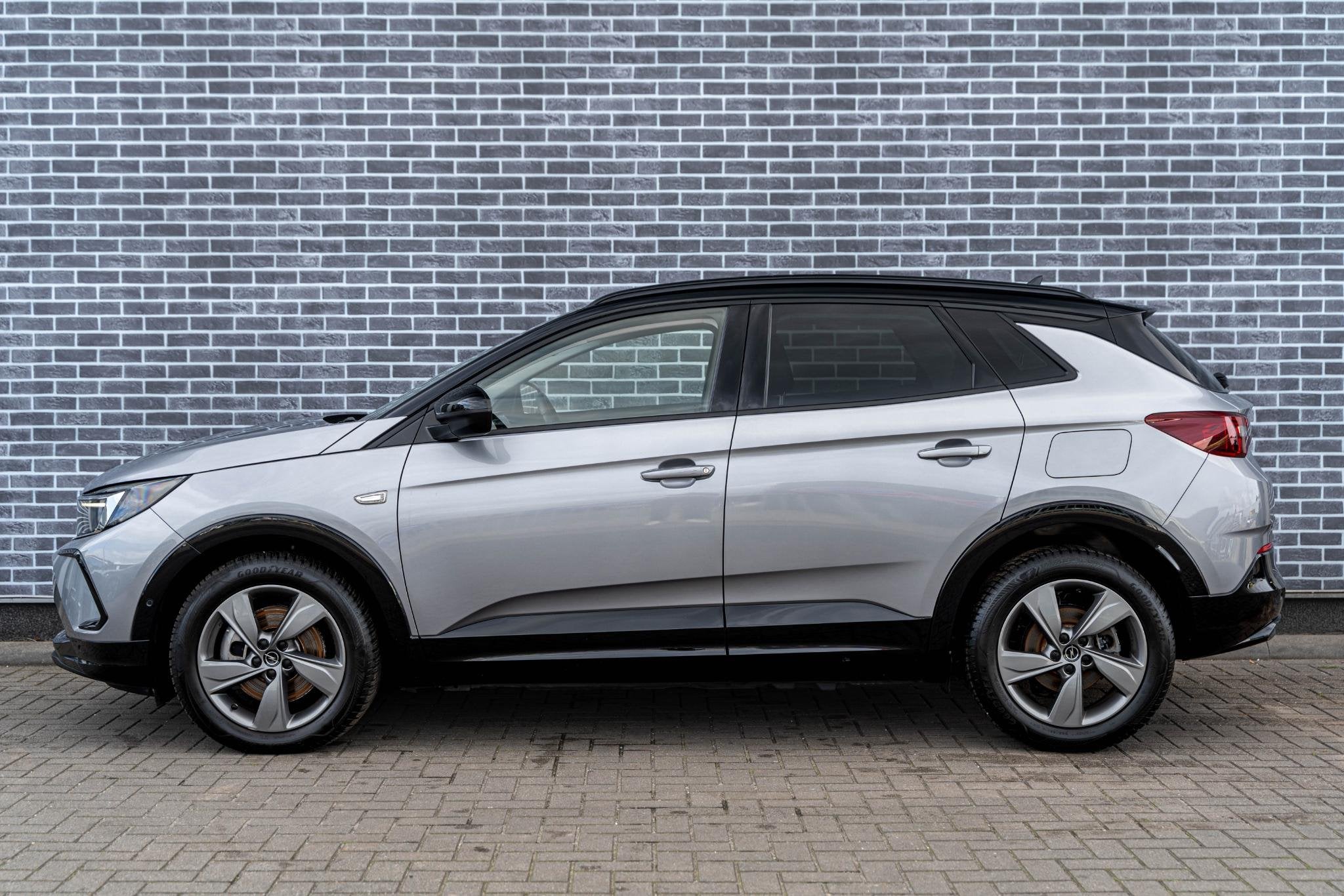 Opel Grandland 1.6 Hybrid GS-Line | Plug-in Hybrid (PHEV) |, Auto's, Dealer onderhouden, 4 cilinders, Alcantara, Bedrijf