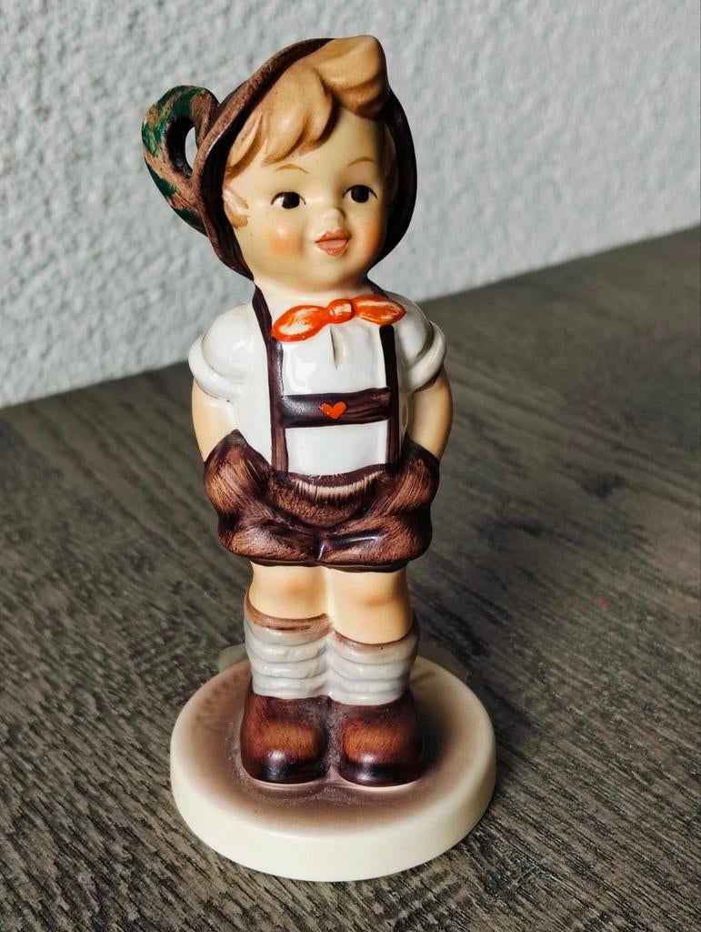 Goebel Hummel ' Jungbauer- For Keeps nummer 630, Antiek en Kunst, Antiek | Porselein, Ophalen of Verzenden