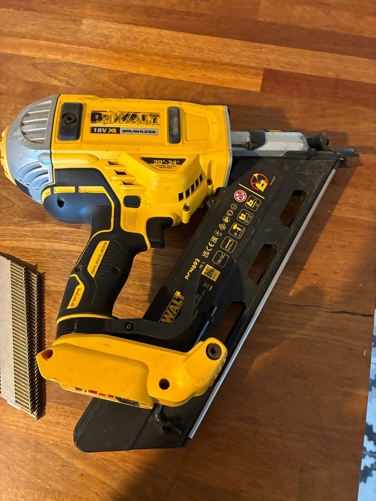 Dewalt Spijkerpistool 18V XR - Krachtig en Betrouwbaar