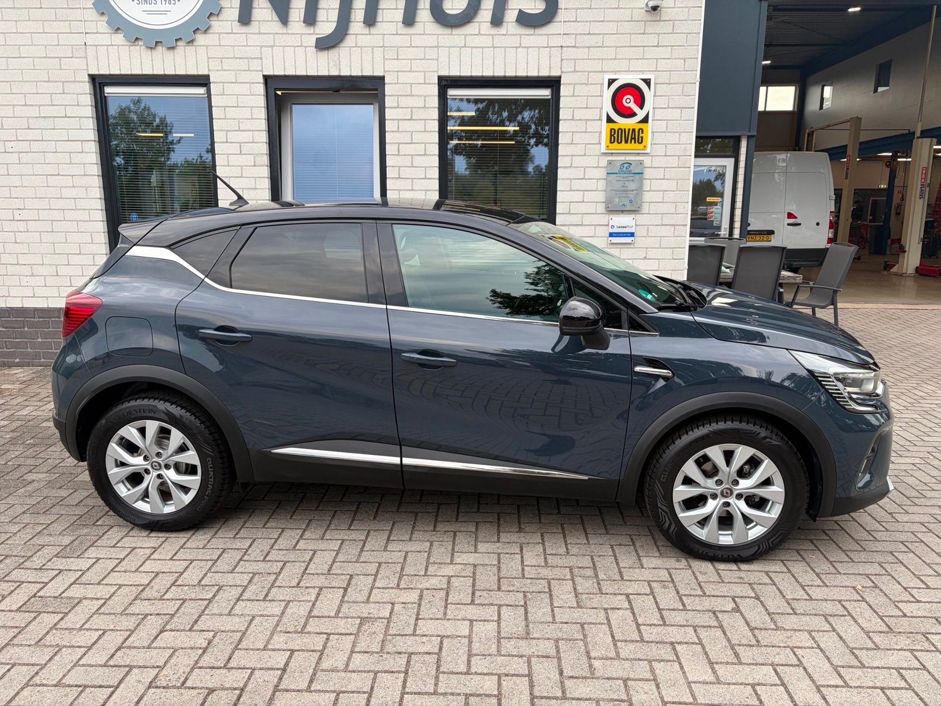 Renault Captur 1.0 TCe 100 Intens / Cruise control / Automat, Voorwielaandrijving, Dealer onderhouden, Gebruikt, 1165 kg