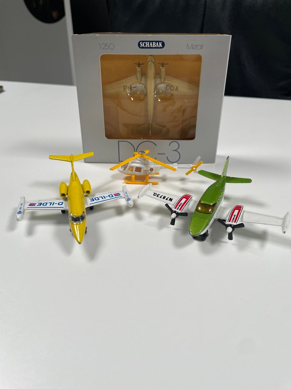 Unieke serie modelvliegtuigen - Bijna nieuw, lakschade, Hobby en Vrije tijd, Overige merken, 1:200 of kleiner, Ophalen of Verzenden