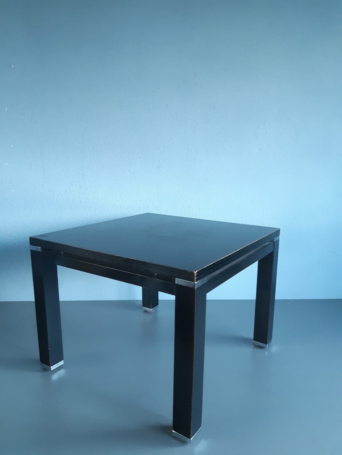 Retro vintages Zwarte salontafel met metalen accenten, Ophalen, Huis en Inrichting