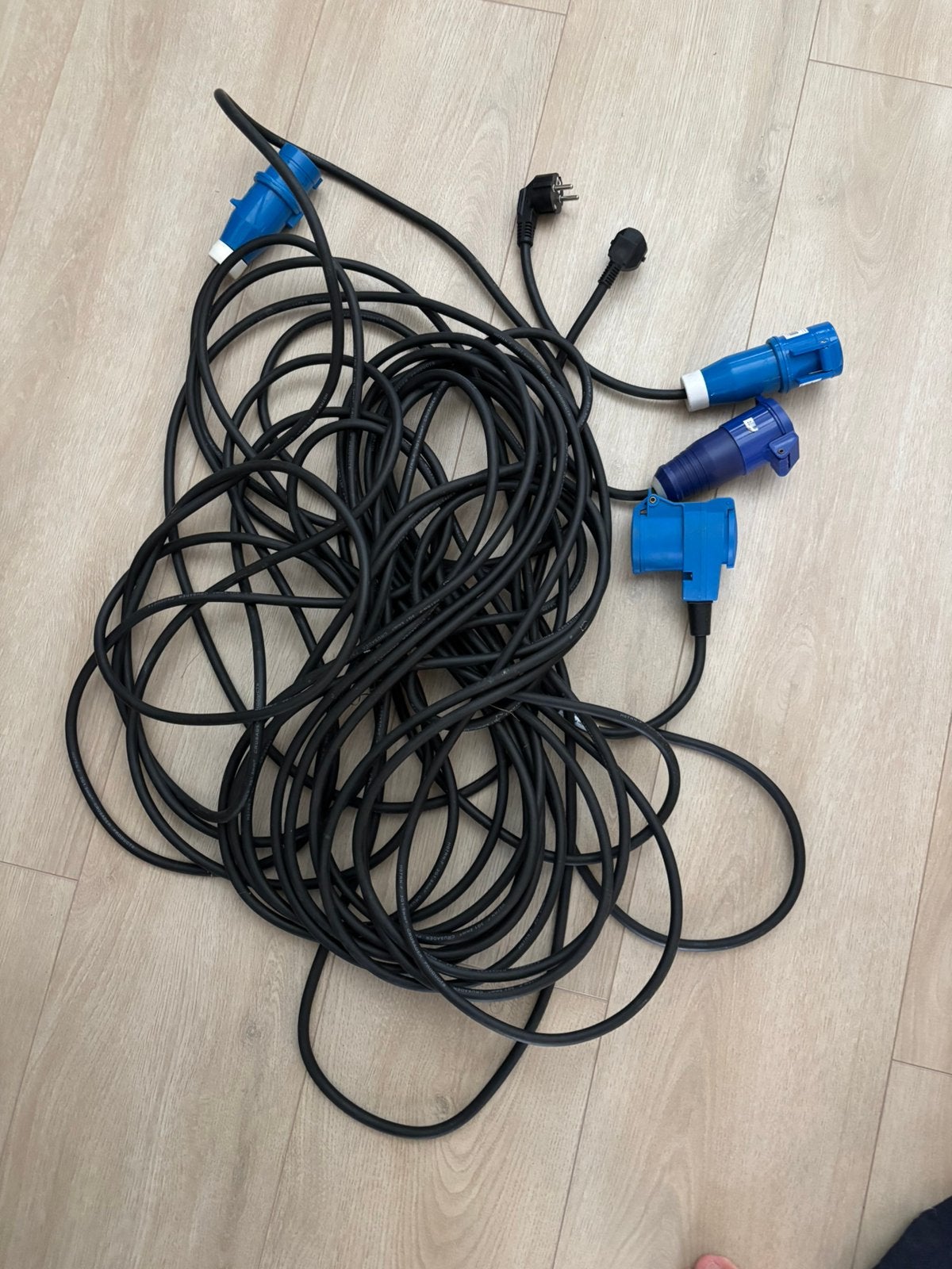Cce kabel voor caravan of camper 20/22,5m, Caravans en Kamperen, Ophalen, Zo goed als nieuw