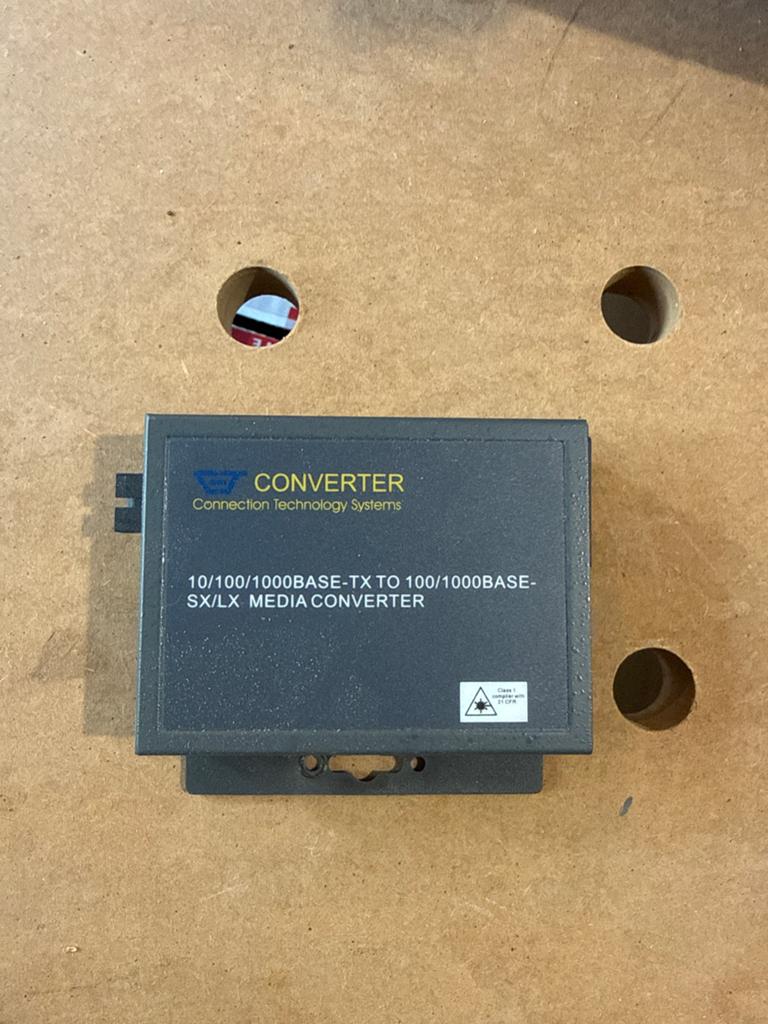CTS 10/100/1000BASE Media Converter, Computers en Software, Routers en Modems, Gebruikt, Ophalen of Verzenden