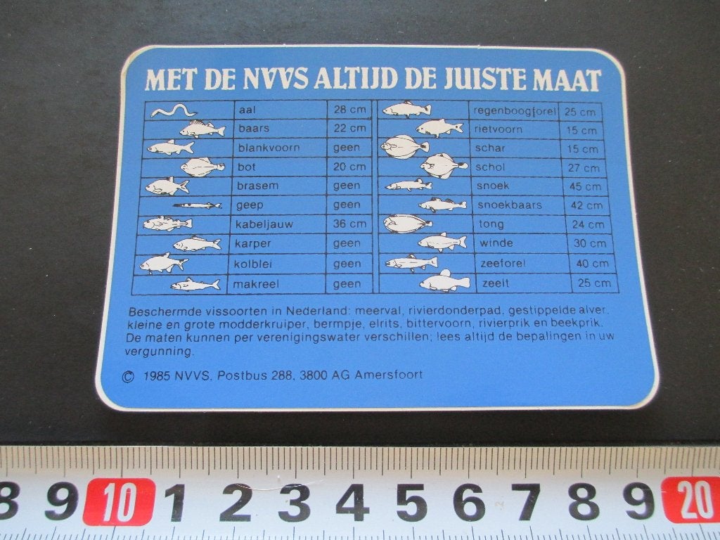 sticker Hengelsport Met de NVVS altijd de juiste maat, Ophalen, Zo goed als nieuw