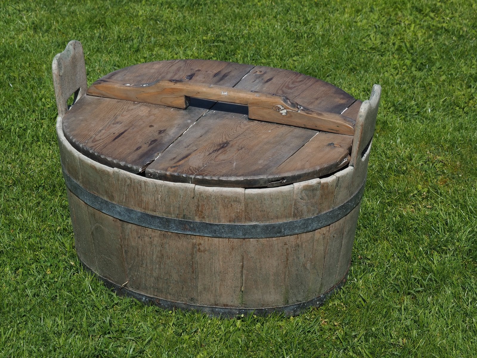 Oude houten wastobbe, Ophalen