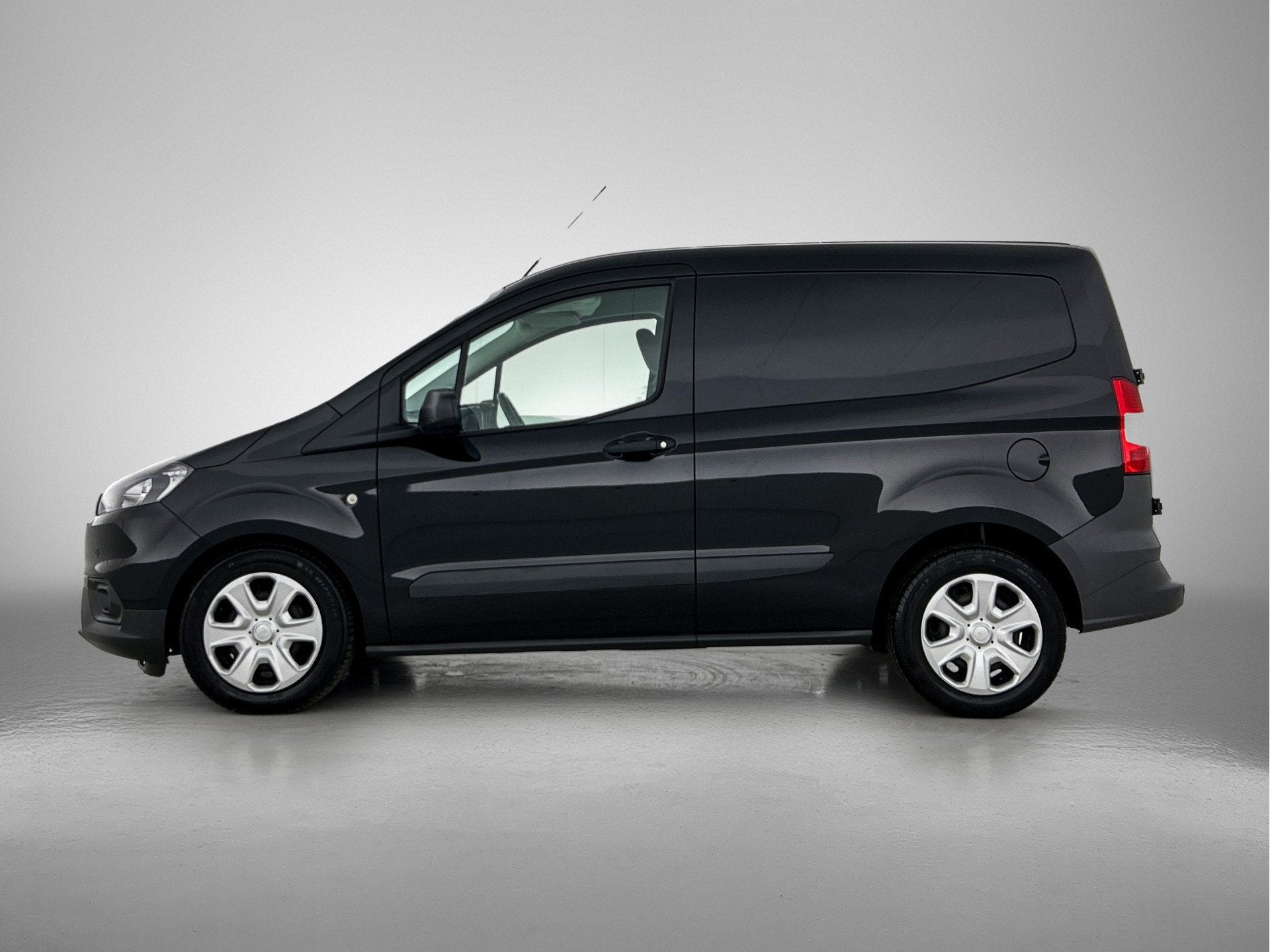Ford Transit Courier 1.5 TDCI Trend Duratorq S&S Direct leve, 12 maanden, Stof, Euro 6, 4 cilinders