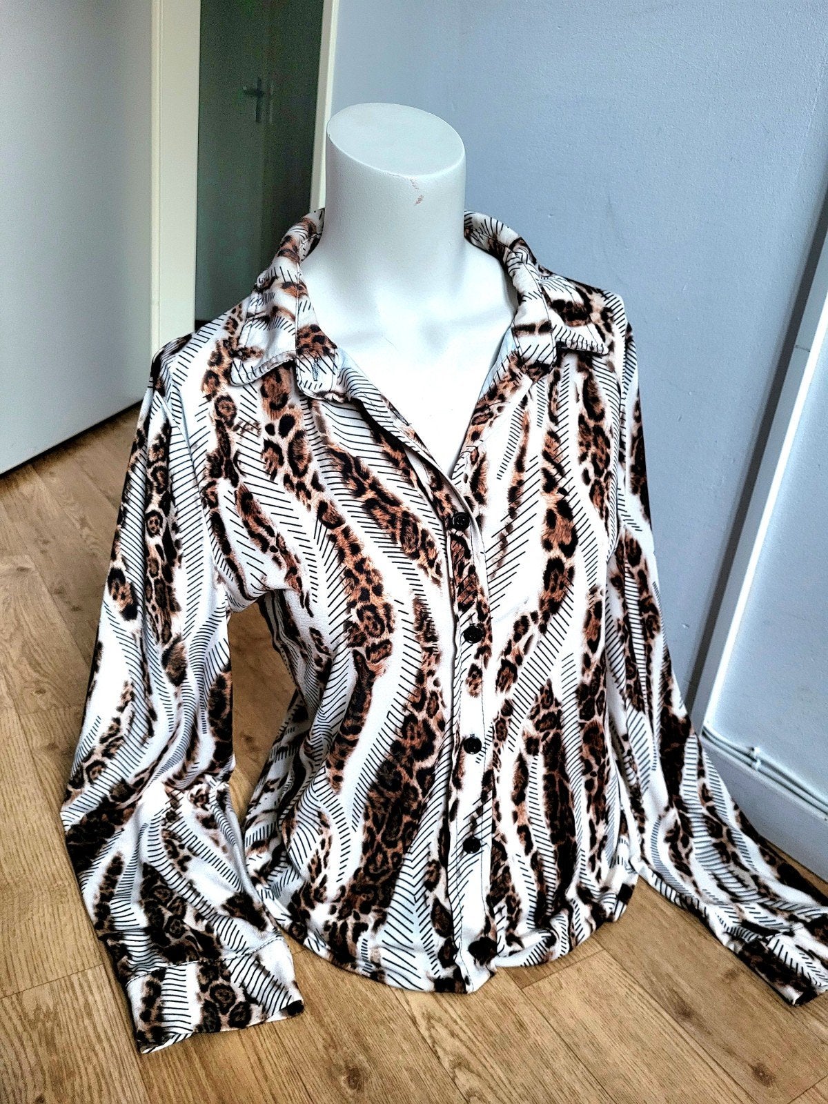 Savinni Italy Damesblouse met Dierenprint, Kleding | Dames, Savinni Italy, Meerkleurig, Maat 42/44 (L), Ophalen of Verzenden