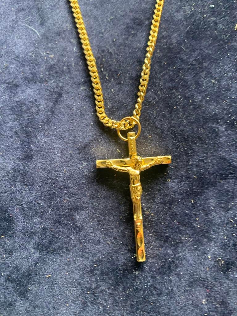 Goudkleurige ketting met kruisje, Sieraden, Tassen en Uiterlijk, Kettingen, Verzenden, Nieuw, Goud, Overige materialen