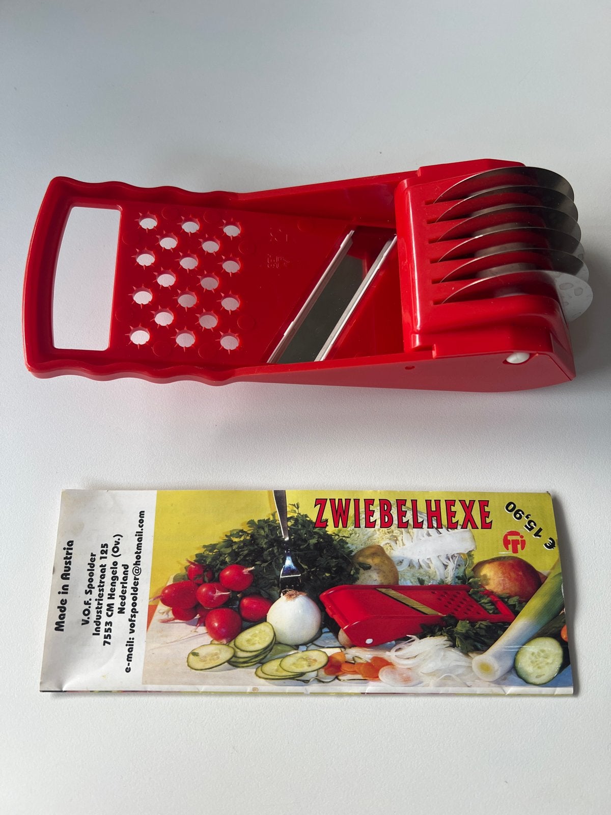 Nieuwe Zwiebelhexe:  groentesnijder en rasp, Kunststof, Ophalen of Verzenden, Rood, Overige merken