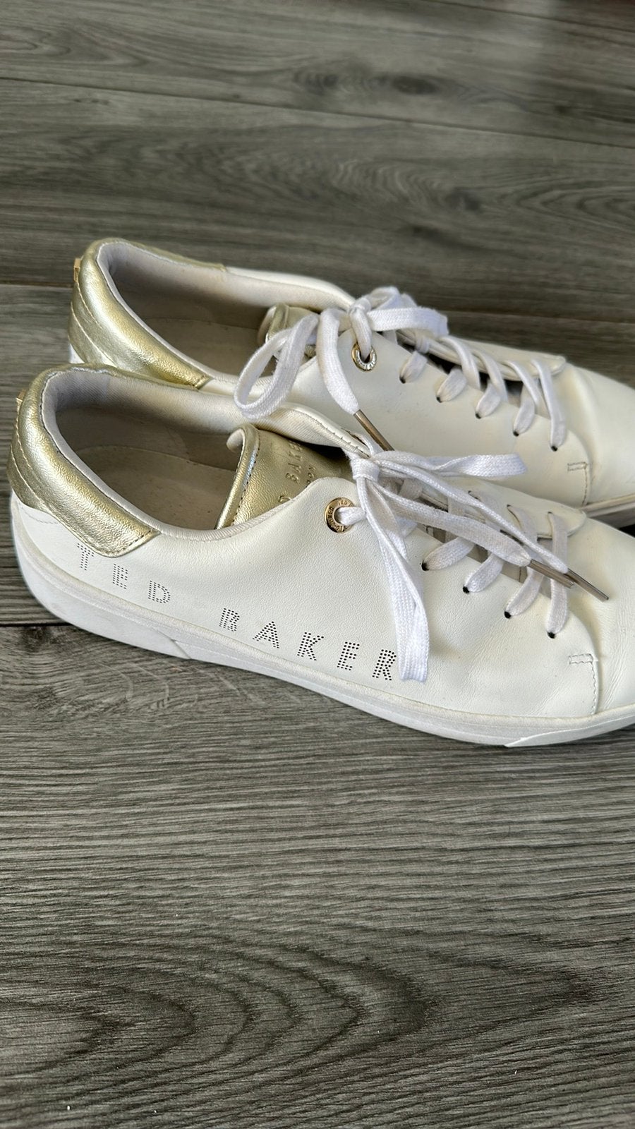 Originele Ted Baker sneakers te koop moet met spoed weg ‼️, Wit, Ophalen of Verzenden, Sneakers of Gympen, Zo goed als nieuw