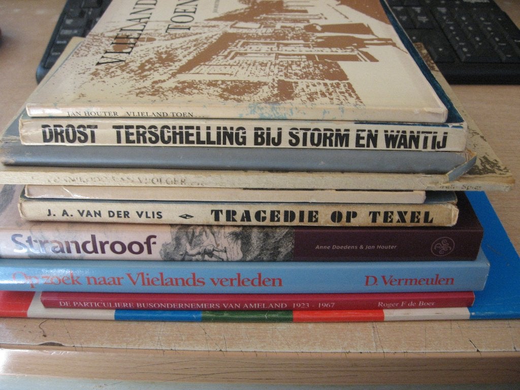Vlieland/Terschelling/Ameland/Texel/Schiermonnikoog    10x, Boeken, Ophalen of Verzenden, Gelezen