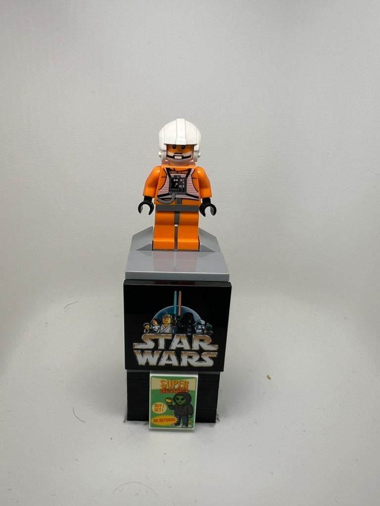 Lego star wars sw0354  Zev Senesca plain helmet, Kinderen en Baby's, Speelgoed | Duplo en Lego, Ophalen of Verzenden, Zo goed als nieuw