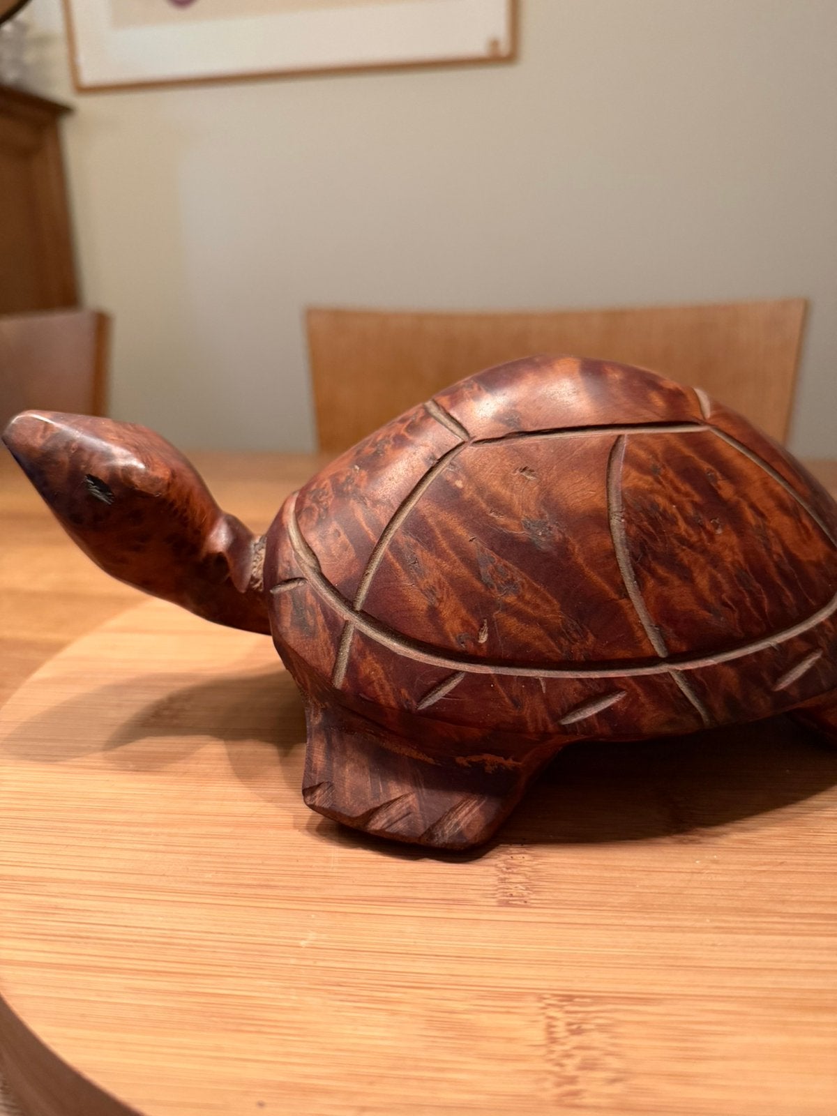 Prachtige handgesneden houten schilpad, Antiek en Kunst, Ophalen of Verzenden, Handgemaakt, 20 - 50 cm, Zeeleven