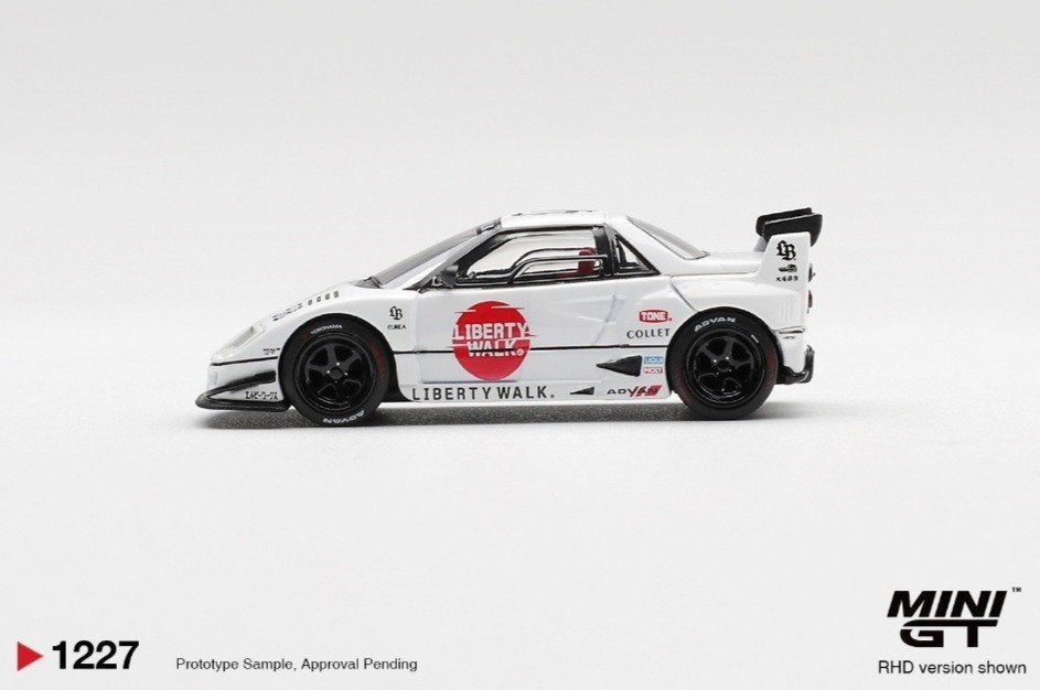 Mini Gt – 2025 Mazda AZ-1 Liberty Walk LB40 LB-Hinomaru, whi, Mymodelcar@outlook.com, Auto, Ophalen of Verzenden, Mini gt