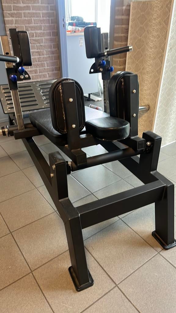 Hip thrust bank 750 euro, Ophalen, Zo goed als nieuw, Fitnessbank