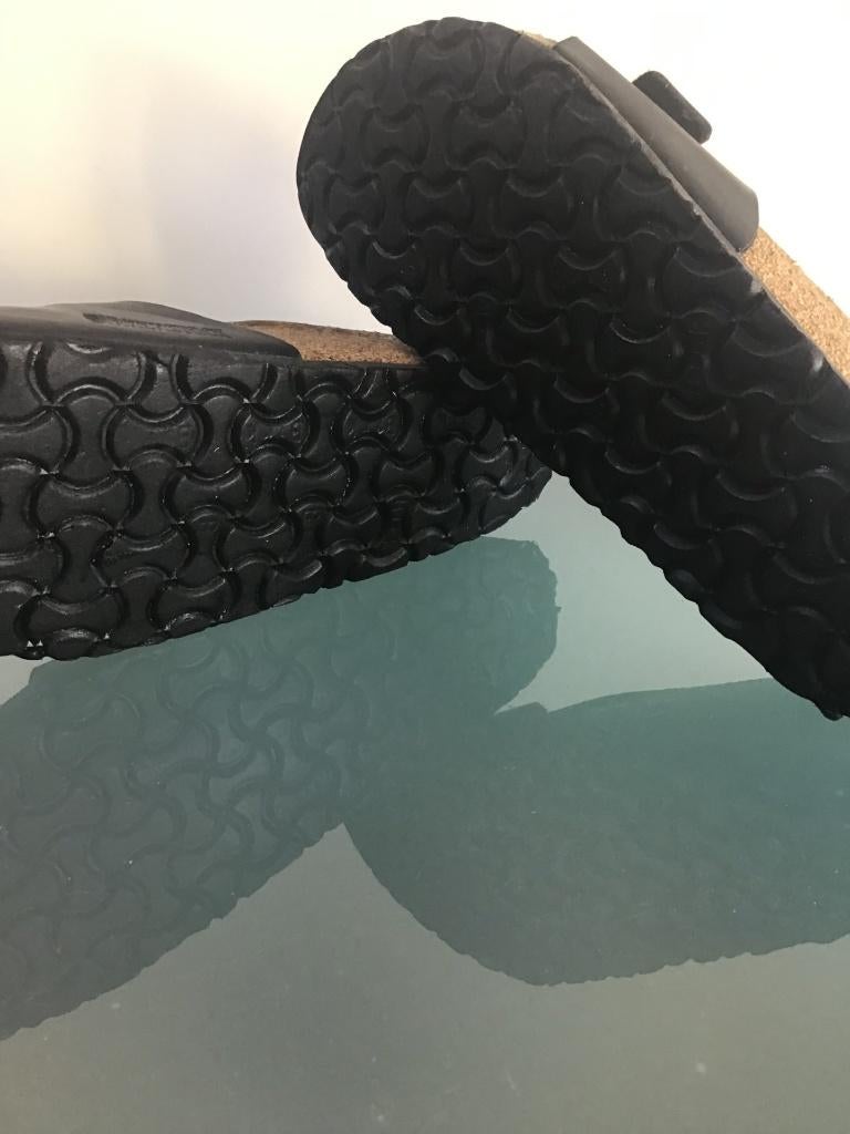 Birkenstock 39 | Madrid zwarte slippers | Gratis verzenden, Kleding | Dames, Schoenen, Slippers, Verzenden, Zwart, Zo goed als nieuw
