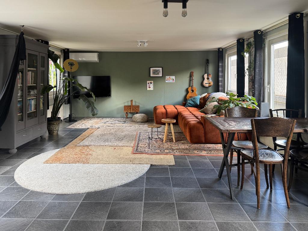 Riante betonnen woonark te koop zonder ligplaats, 150m2, 5 kamers, Amsterdam, Amsterdam, 150 m²