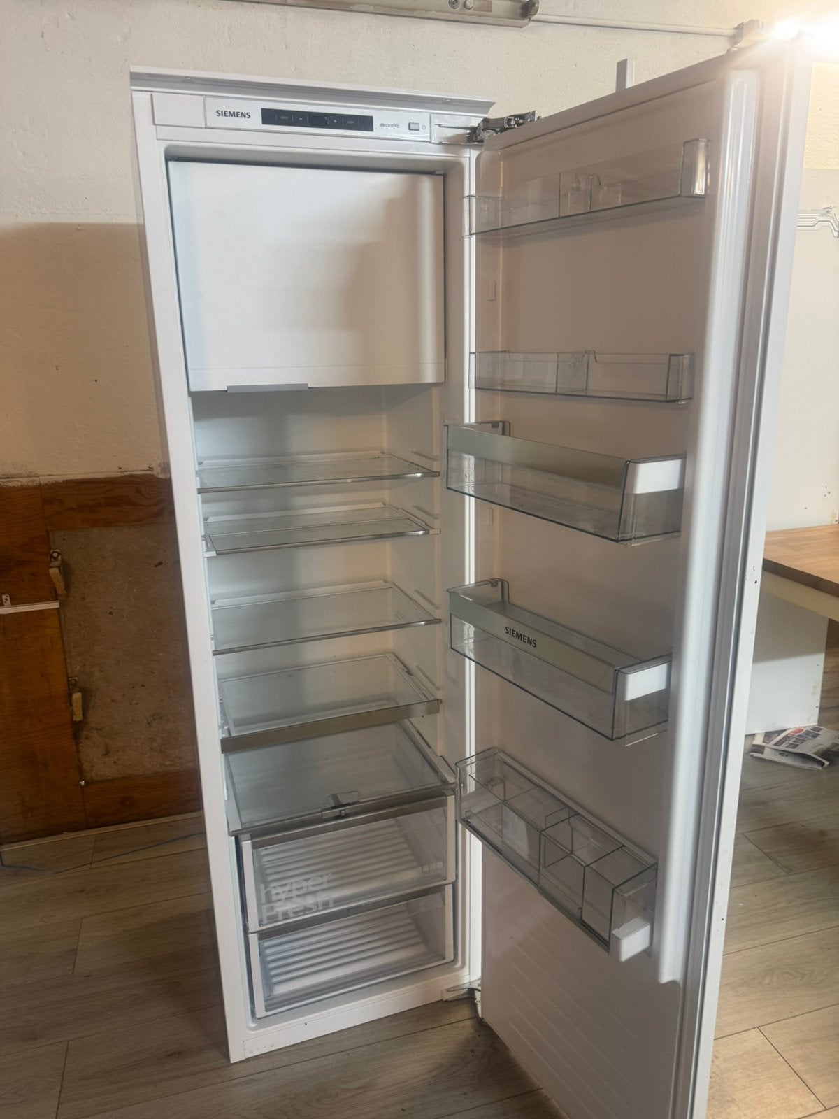 Koelkast seimens 170/54 bezorgen is mogelijk, Witgoed en Apparatuur, Koelkasten en IJskasten, 200 liter of meer, Met aparte vriezer