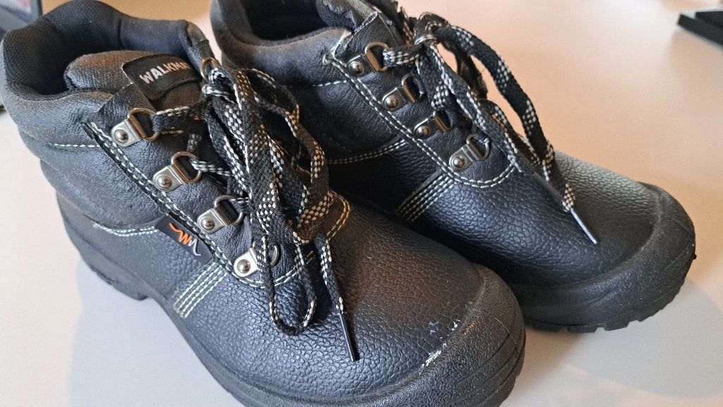 Werkschoenen S3 halfhoog model, maat 37 van merk Walkmate, Ophalen of Verzenden, Zo goed als nieuw