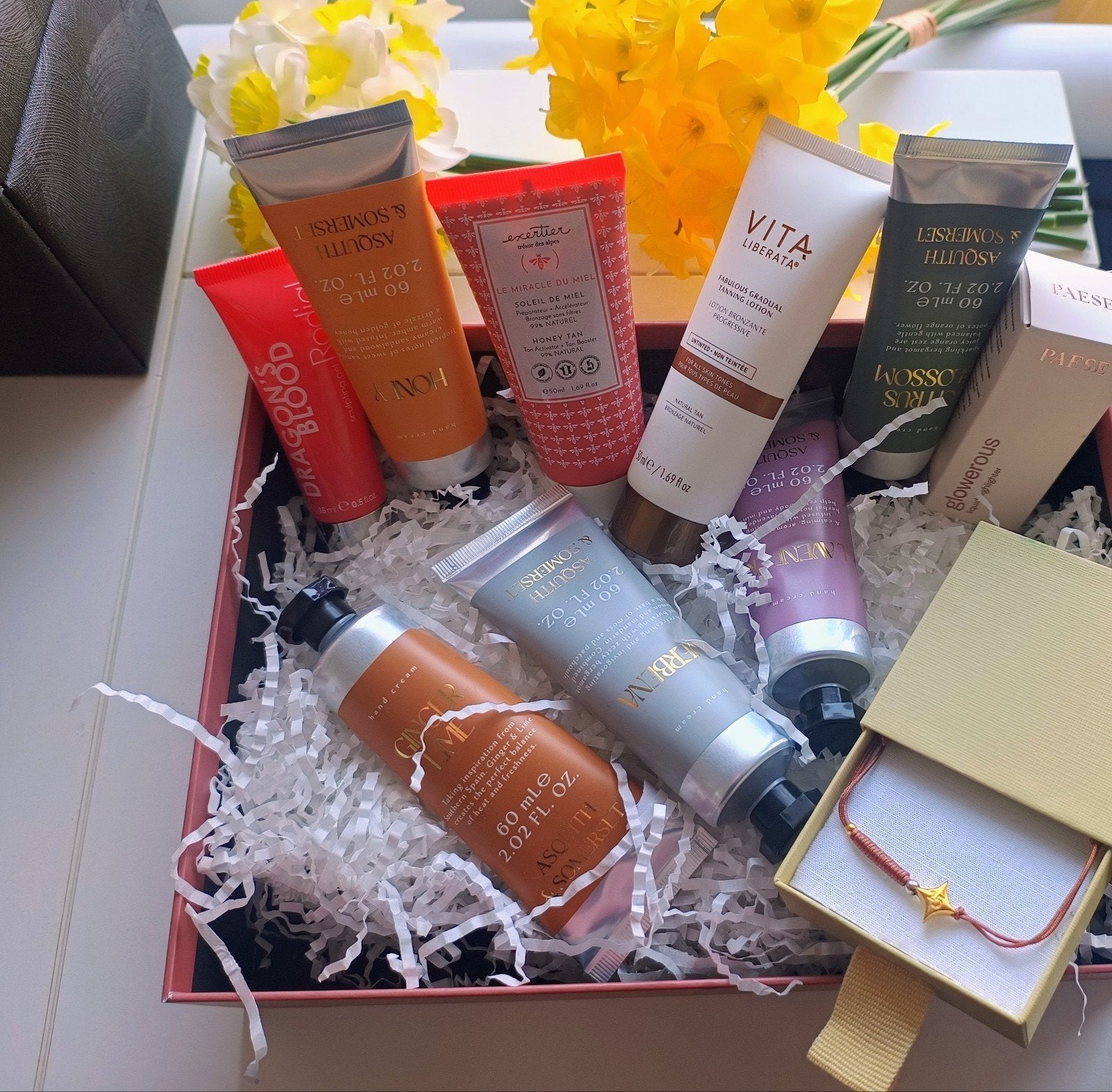 Luxe Beauty & Verzorgingsbox – NIEUW – Alles Samen €15

Een, Ophalen of Verzenden, Nieuw, Gehele gezicht