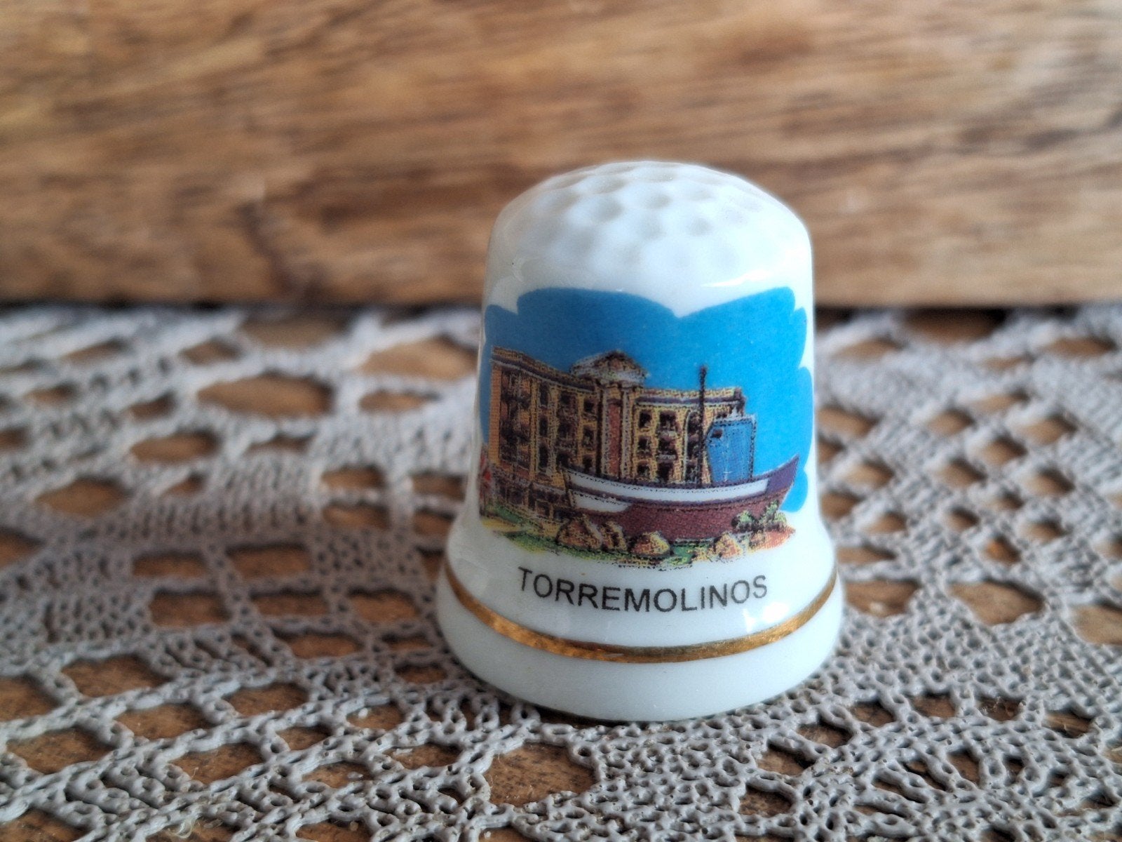 Vingerhoedje Torremolinos - Souvenir, Ophalen of Verzenden, Gebruikt, Porselein, Buitenland