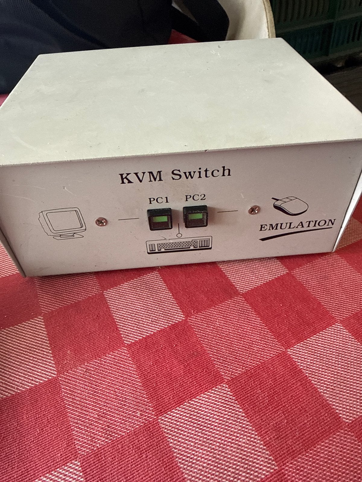 een KVM Switch en/of een HP 3005pr USB 3.0 Docking Station, Info@Hp.com, Hp, Ophalen of Verzenden, Hp.com