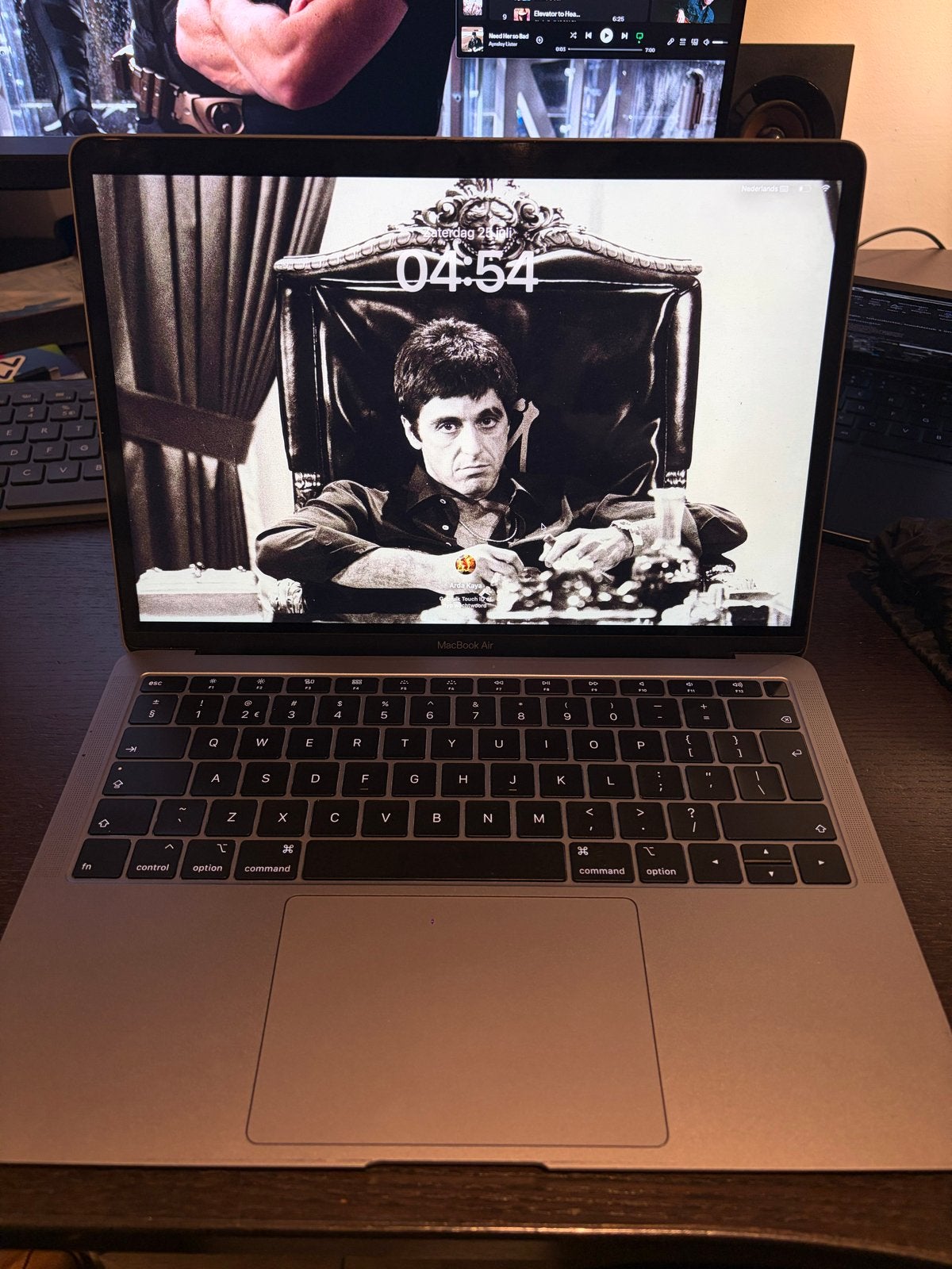 Foto 2 van MacBook Air 13-inch 2019