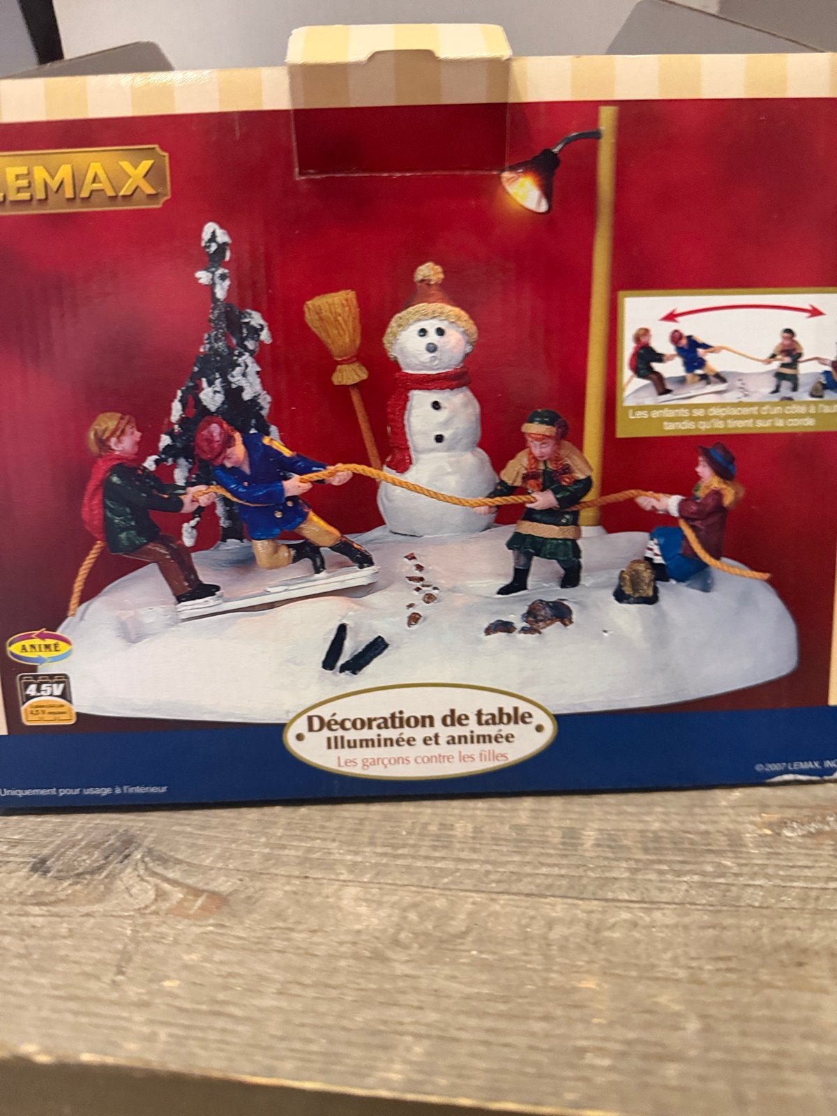Lemax boys vs girls, Ophalen