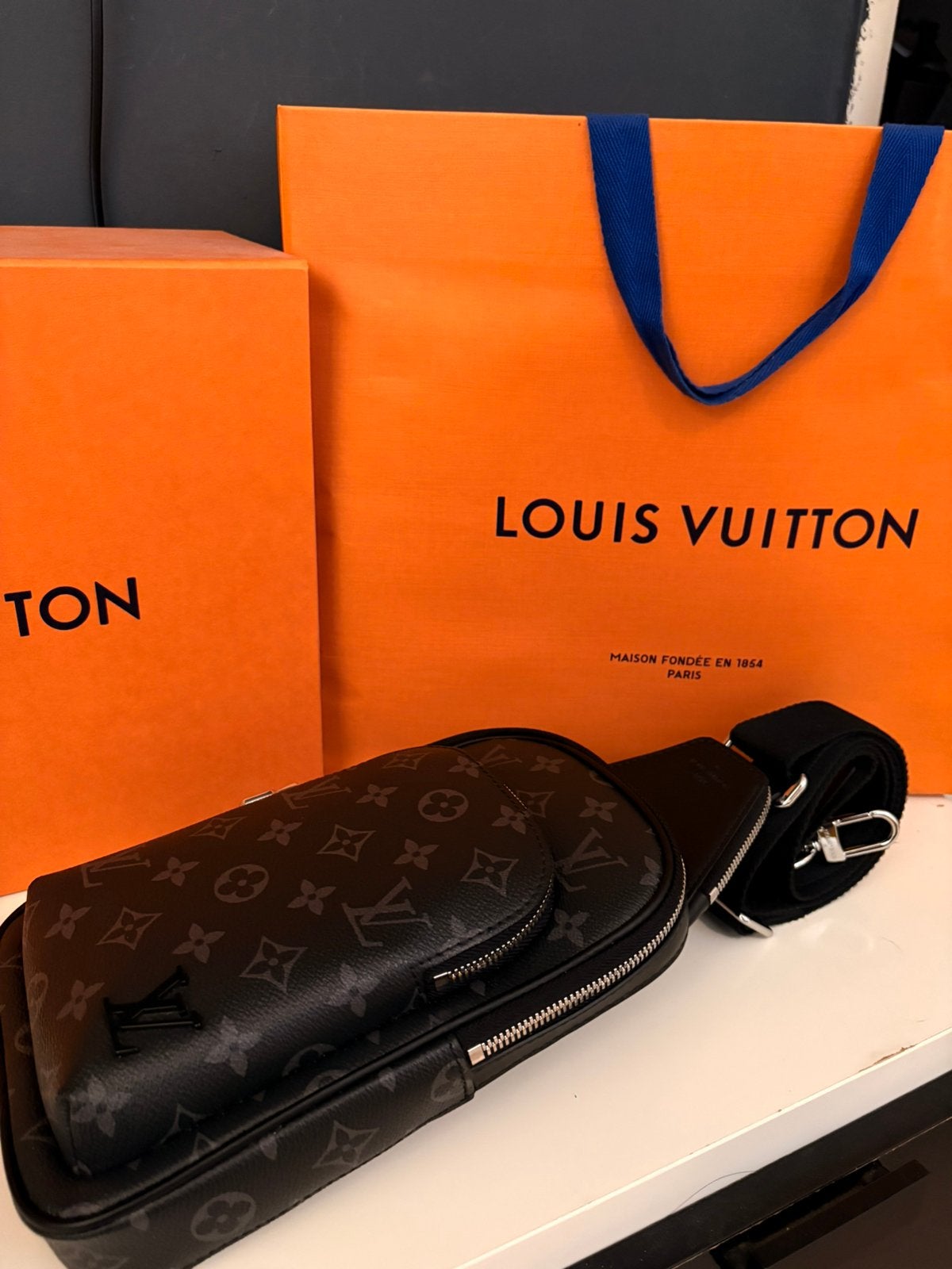 Louis vuitton sling bag, Overige merken, Zwart, Ophalen of Verzenden, Zo goed als nieuw