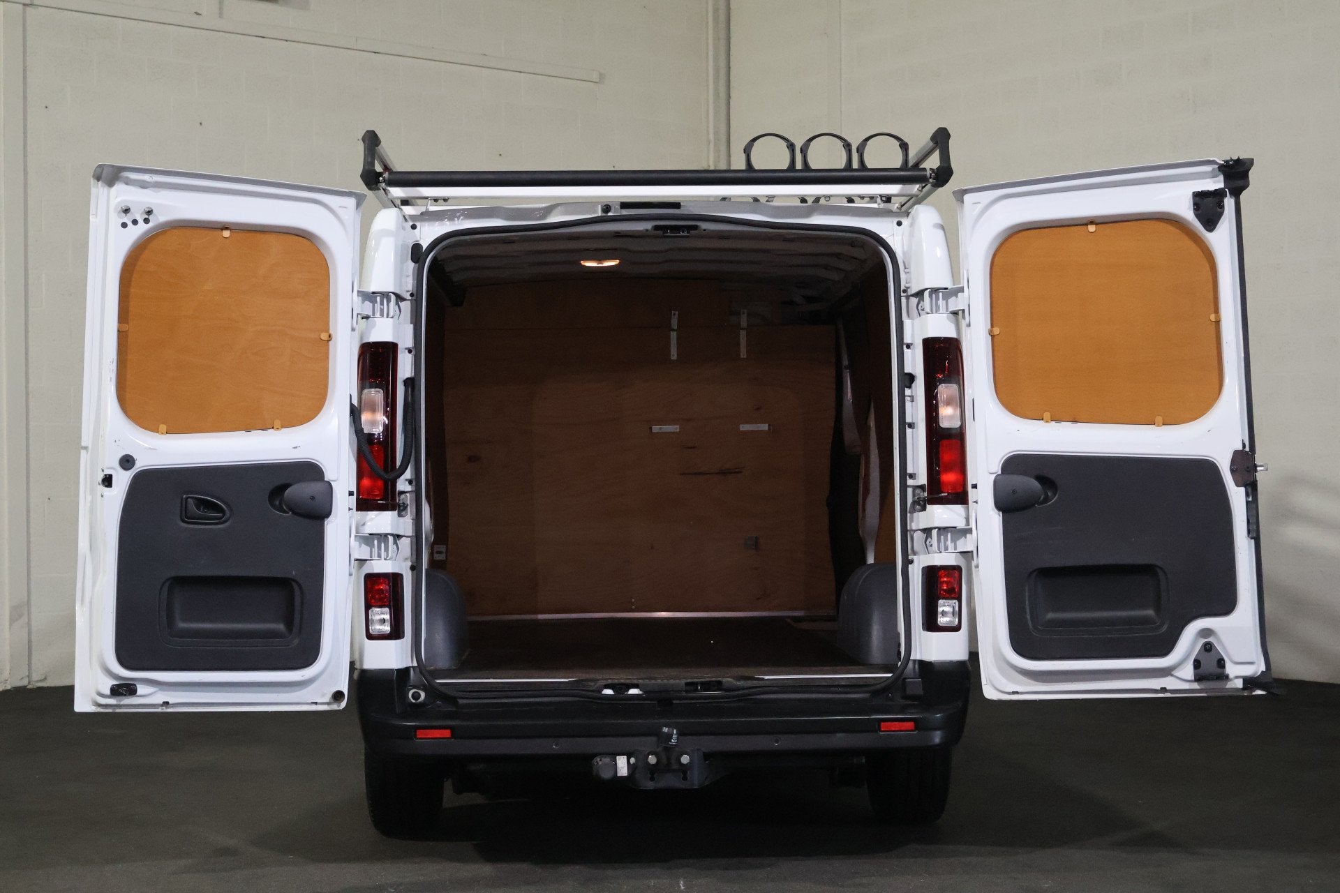 Renault Trafic 2.0 dCi 150pk L2 H1 Automaat Work Edition, Stof, Gebruikt, Euro 6, 4 cilinders