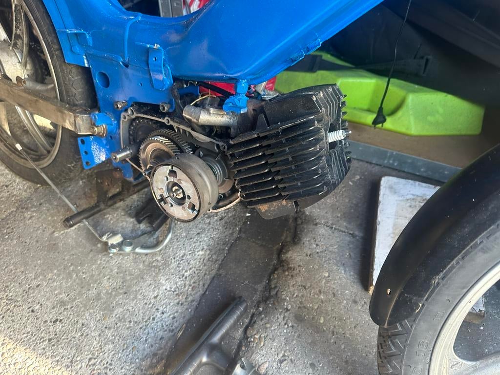 tomos 65cc klein project, Fietsen en Brommers, Ophalen, Zo goed als nieuw, Overige modellen