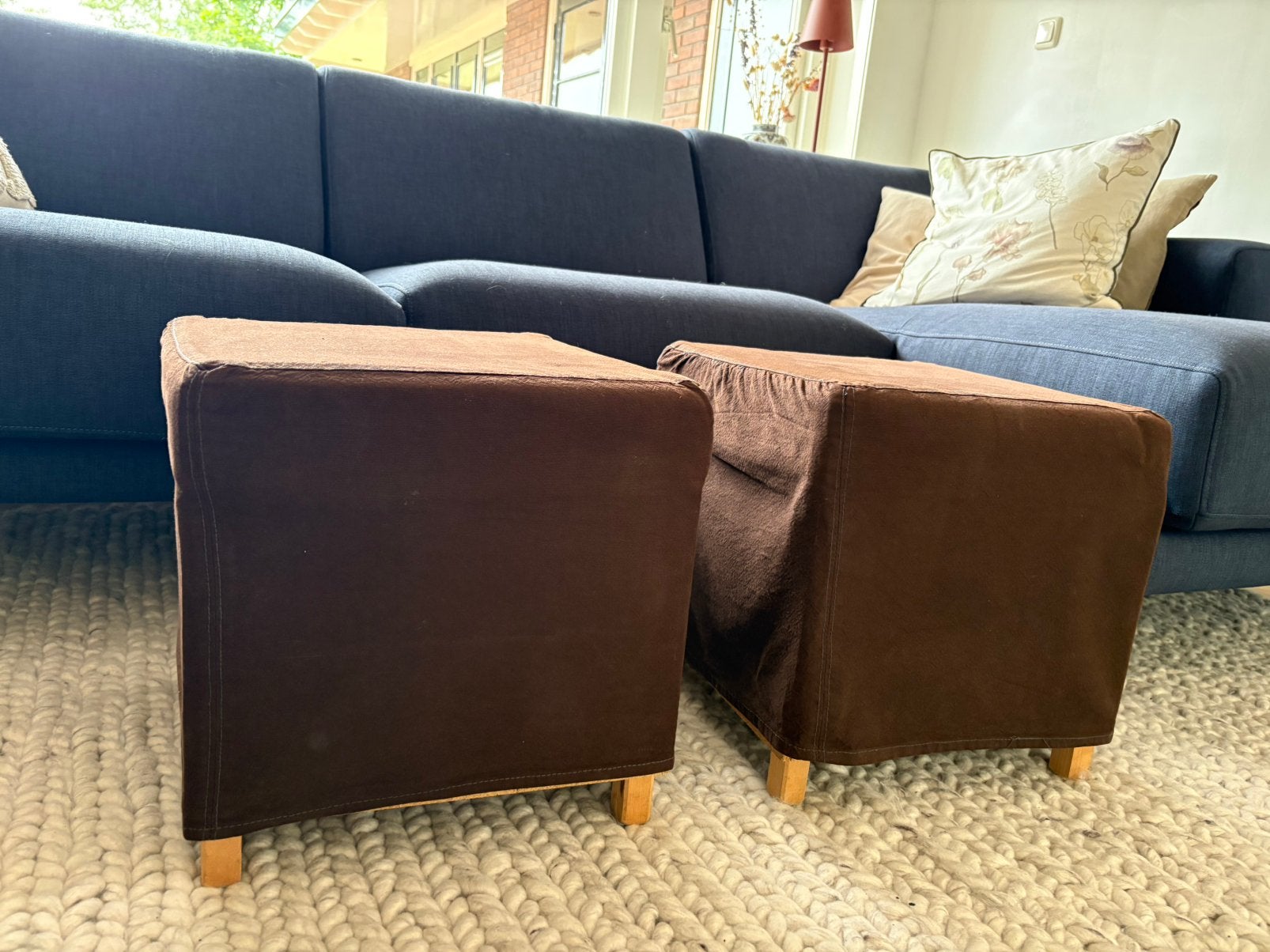 2 ikea hocker/zitpoef bruin voor €3 als set, Ophalen, Vierkant, Minder dan 50 cm